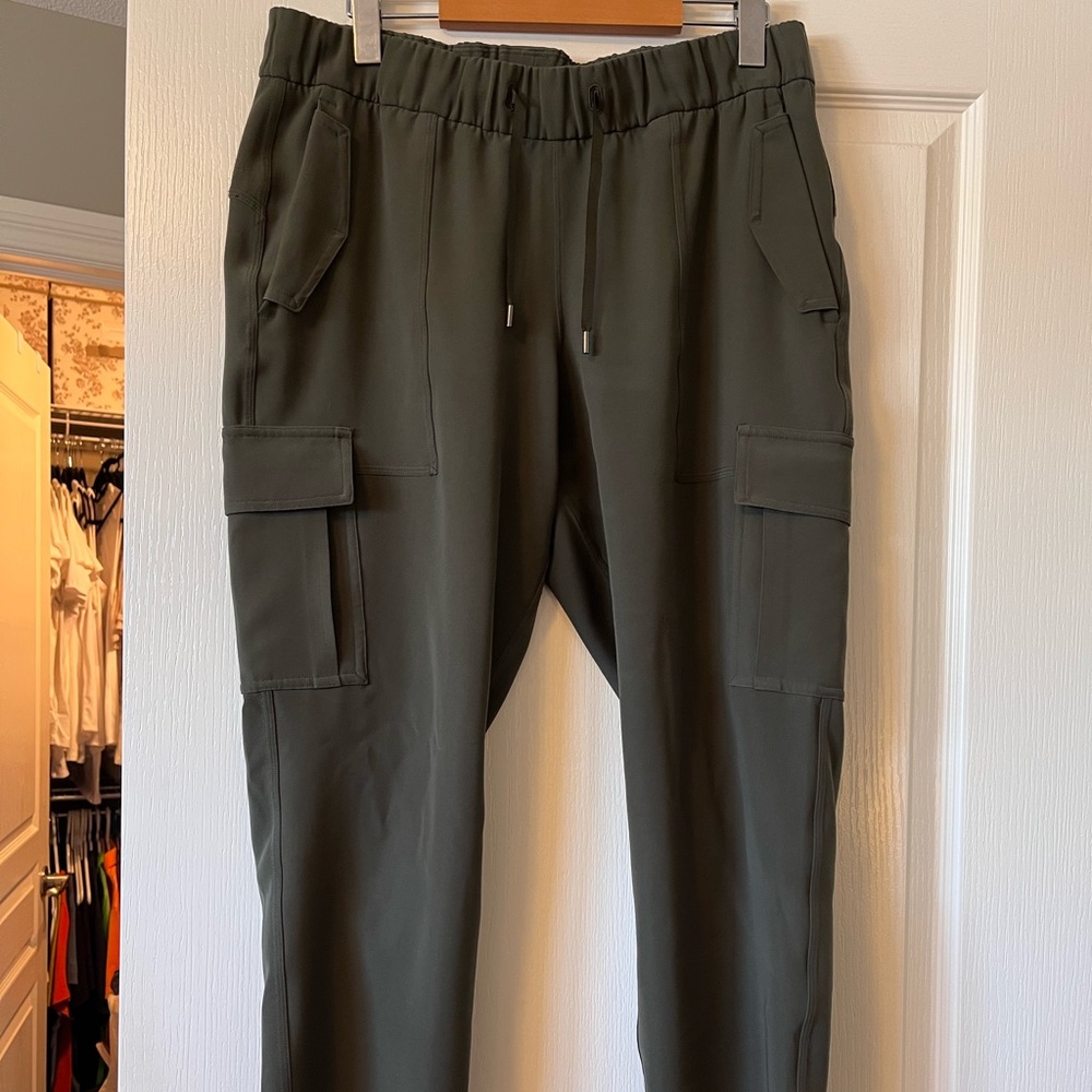 Ready Set Cargo pant sz 10